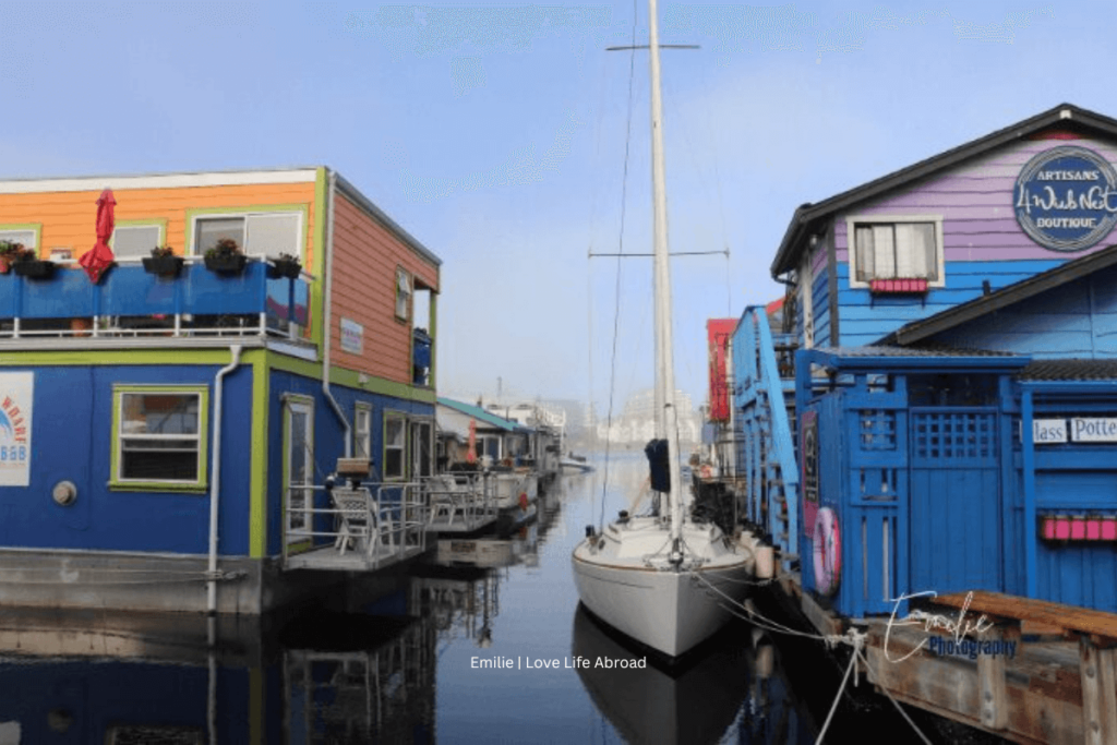 The colourful house boat at the Fisherman's Wharf in Victoria, BC
