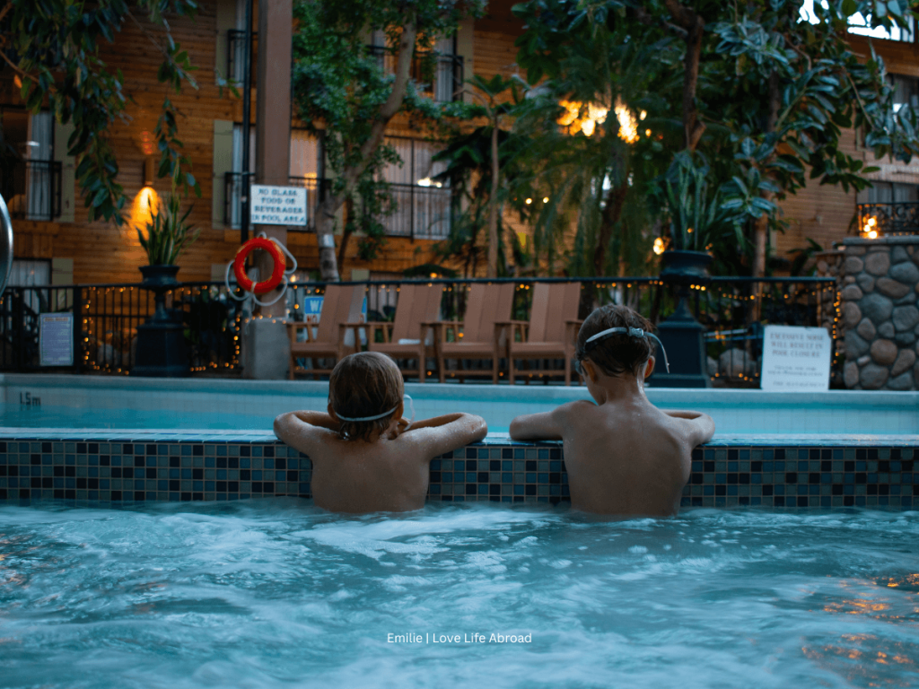 The pool and hot tub at the Prestige Vernon Lodge