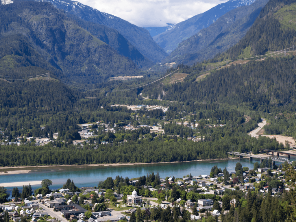 Revelstoke viewpoint is one of the first viewpoints on the Meadows in the Sky Parkway